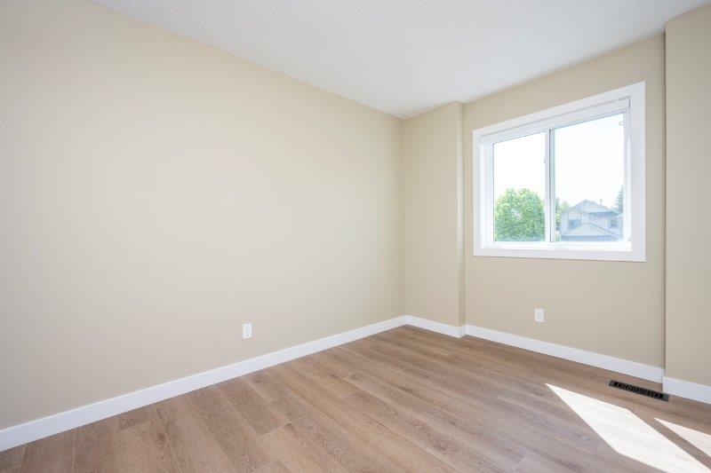 232 Strickland Bay SW, Calgary, 4 Bedrooms Bedrooms, ,3 BathroomsBathrooms,Houses,For Rent,232 Strickland Bay SW,3223
