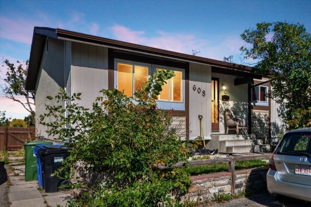 608R Olympia Drive SE, Calgary, 2 Bedrooms Bedrooms, 0 ,1 BathroomBathrooms,Houses,For Rent,0,3226