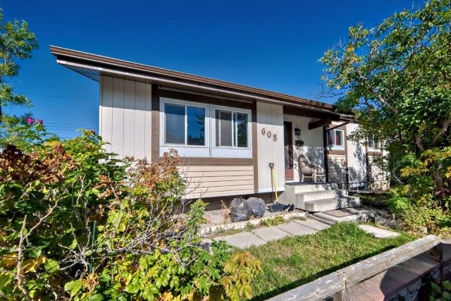 608R Olympia Drive SE, Calgary, 2 Bedrooms Bedrooms, 0 ,1 BathroomBathrooms,Houses,For Rent,0,3226