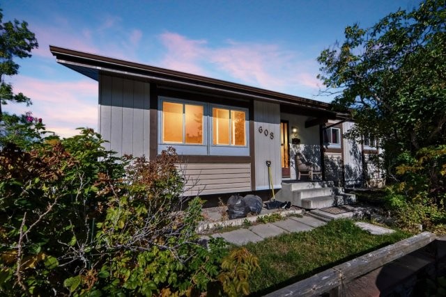 608R Olympia Drive SE, Calgary, 2 Bedrooms Bedrooms, 0 ,1 BathroomBathrooms,Houses,For Rent,0,3226