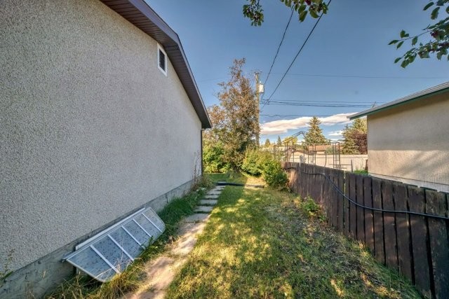608R Olympia Drive SE, Calgary, 2 Bedrooms Bedrooms, 0 ,1 BathroomBathrooms,Houses,For Rent,0,3226