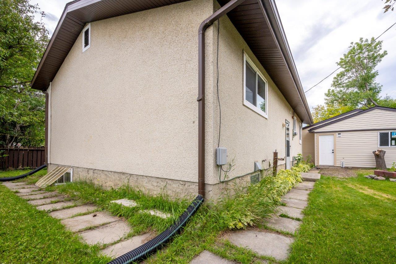 608R Olympia Drive SE, Calgary, 2 Bedrooms Bedrooms, 0 ,1 BathroomBathrooms,Houses,For Rent,0,3226
