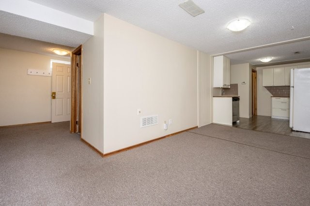 718R Olympia Drive SE, Calgary, 2 Bedrooms Bedrooms, 0 ,1 BathroomBathrooms,Houses,For Rent,0,3228