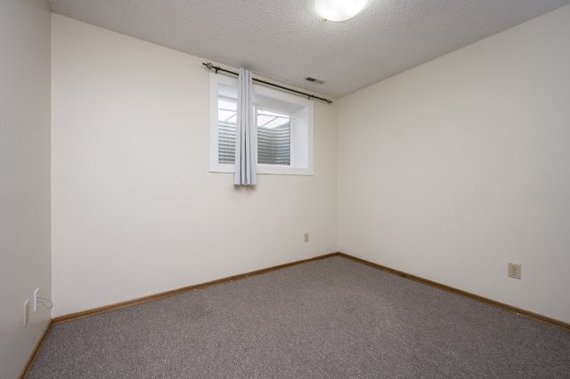 718R Olympia Drive SE, Calgary, 2 Bedrooms Bedrooms, 0 ,1 BathroomBathrooms,Houses,For Rent,0,3228