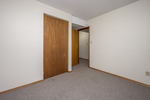 718R Olympia Drive SE, Calgary, 2 Bedrooms Bedrooms, 0 ,1 BathroomBathrooms,Houses,For Rent,0,3228