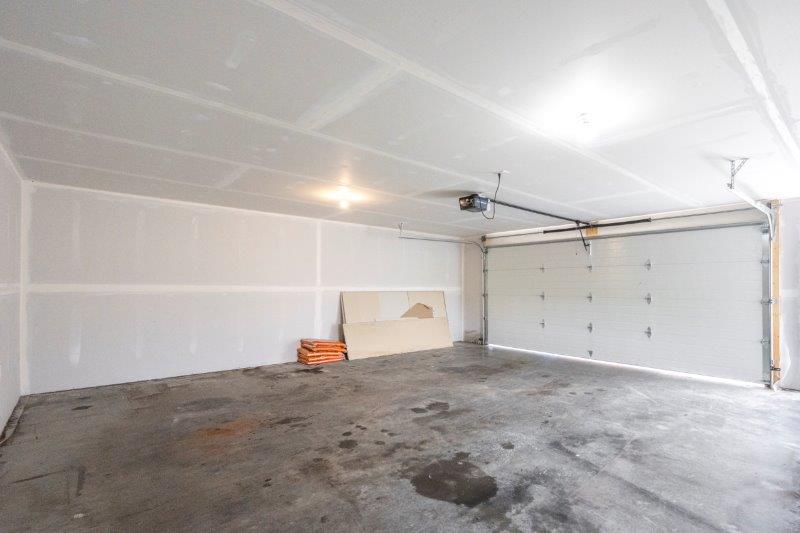 718 Olympia Drive SE, Calgay, 3 Bedrooms Bedrooms, 0 ,1 BathroomBathrooms,Houses,For Rent,0,3229