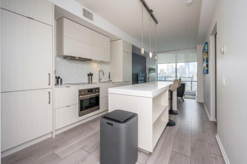 1910, 615 6 Avenue SE, Calgary, 1.5 Bedrooms Bedrooms, 0 ,1 BathroomBathrooms,Condos/Townhouses,Rented,Verve,1910, 615 6 Avenue SE,0,3233
