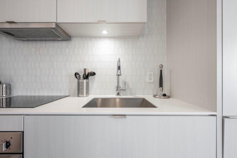 1910, 615 6 Avenue SE, Calgary, 1.5 Bedrooms Bedrooms, 0 ,1 BathroomBathrooms,Condos/Townhouses,Rented,Verve,1910, 615 6 Avenue SE,0,3233