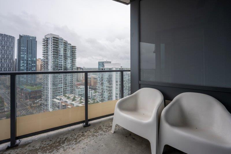1910, 615 6 Avenue SE, Calgary, 1.5 Bedrooms Bedrooms, 0 ,1 BathroomBathrooms,Condos/Townhouses,Rented,Verve,1910, 615 6 Avenue SE,0,3233