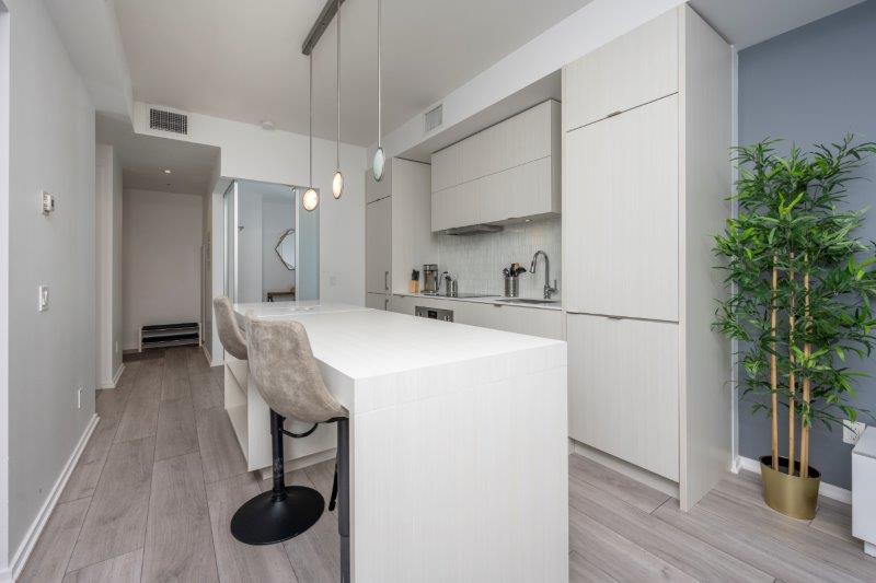1910, 615 6 Avenue SE, Calgary, 1.5 Bedrooms Bedrooms, 0 ,1 BathroomBathrooms,Condos/Townhouses,Rented,Verve,1910, 615 6 Avenue SE,0,3233