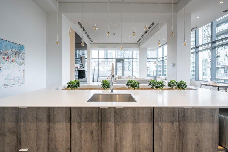 1910, 615 6 Avenue SE, Calgary, 1.5 Bedrooms Bedrooms, 0 ,1 BathroomBathrooms,Condos/Townhouses,For Rent,Verve,1910, 615 6 Avenue SE,0,3233