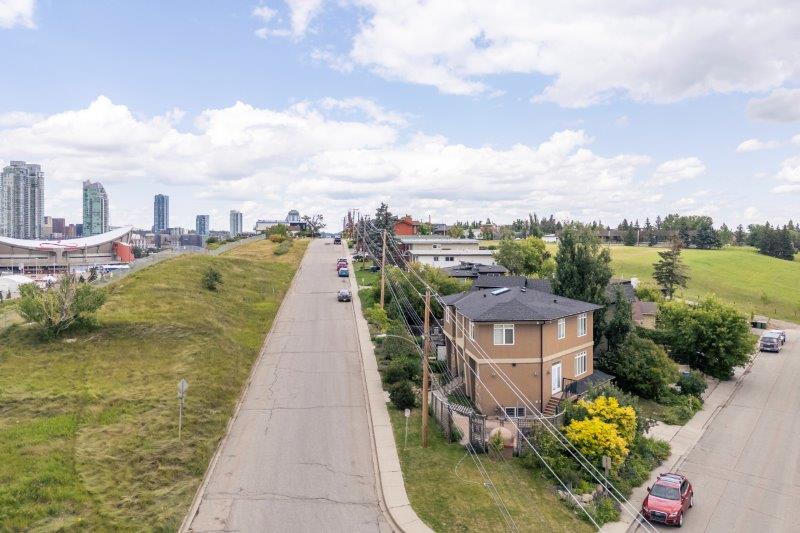 2332 6 Street SE, Calgary, 4 Bedrooms Bedrooms, 0 ,3.5 BathroomsBathrooms,Houses,For Rent,2332 6 Street SE,0,3234