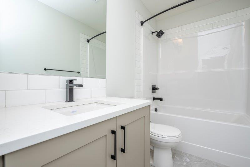 1411, 42 Cranbook Gardens SE, Calgary, 2 Bedrooms Bedrooms, 0 ,2 BathroomsBathrooms,Condos/Townhouses,For Rent,RIVERSTONE MANOR,1411, 42 Cranbook Gardens SE,0,3238