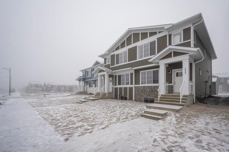 1020 West Lakeview Drive, Chestermere, 4 Bedrooms Bedrooms, 0 ,3 BathroomsBathrooms,Condos/Townhouses,For Sale,0,3243