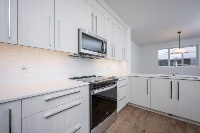 1020 West Lakeview Drive, Chestermere, 4 Bedrooms Bedrooms, 0 ,3 BathroomsBathrooms,Condos/Townhouses,For Sale,0,3243