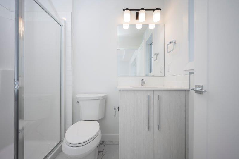 1020 West Lakeview Drive, Chestermere, 4 Bedrooms Bedrooms, 0 ,3 BathroomsBathrooms,Condos/Townhouses,For Sale,0,3243