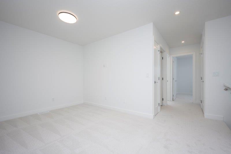 1020 West Lakeview Drive, Chestermere, 4 Bedrooms Bedrooms, 0 ,3 BathroomsBathrooms,Condos/Townhouses,For Sale,0,3243