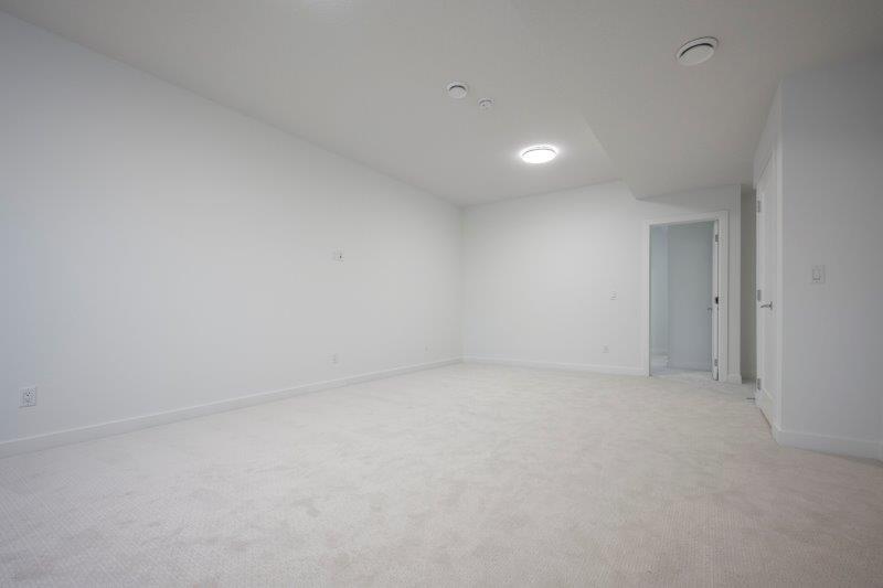 1020 West Lakeview Drive, Chestermere, 4 Bedrooms Bedrooms, 0 ,3 BathroomsBathrooms,Condos/Townhouses,For Sale,0,3243
