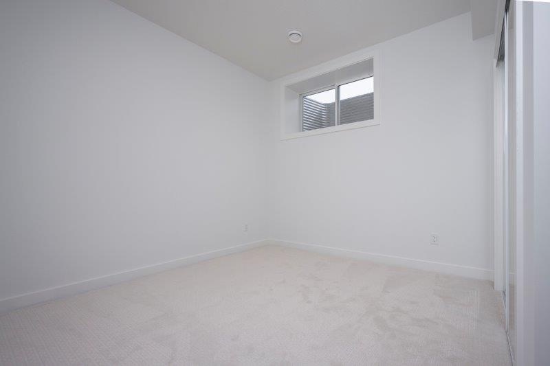 1020 West Lakeview Drive, Chestermere, 4 Bedrooms Bedrooms, 0 ,3 BathroomsBathrooms,Condos/Townhouses,For Sale,0,3243