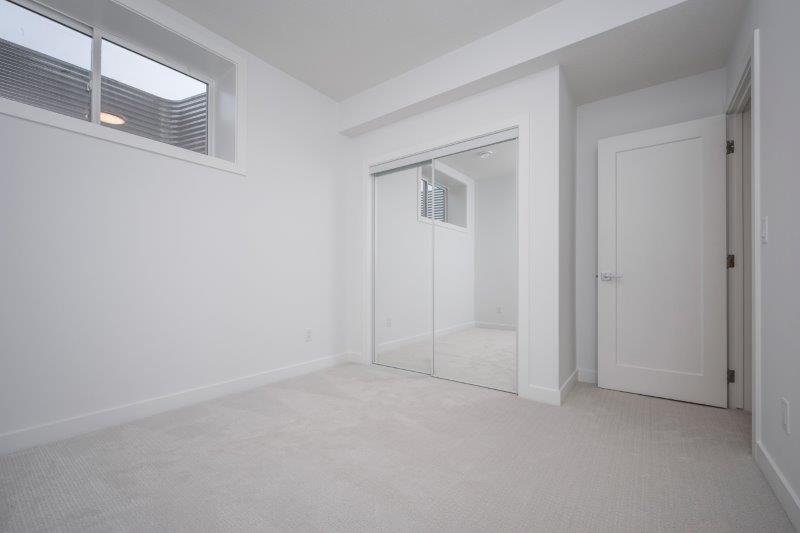 1020 West Lakeview Drive, Chestermere, 4 Bedrooms Bedrooms, 0 ,3 BathroomsBathrooms,Condos/Townhouses,For Sale,0,3243