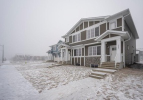 1020 West Lakeview Drive, Chestermere, 4 Bedrooms Bedrooms, 0 ,3 BathroomsBathrooms,Condos/Townhouses,For Sale,0,3243