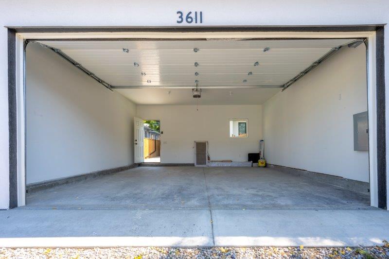 3611 2 Street Northwest, Calgary, 3 Bedrooms Bedrooms, 0 ,3 BathroomsBathrooms,Houses,Rented,3611 2 Street Northwest,0,3250