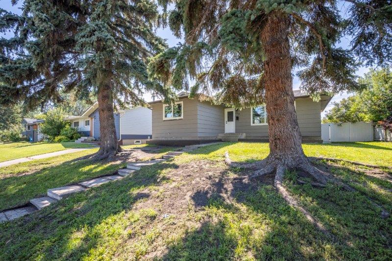 239 Allan Crescent Southeast, Calgary, 3 Bedrooms Bedrooms, 0 ,1 BathroomBathrooms,Houses,For Rent,239 Allan Crescent Southeast,0,3252
