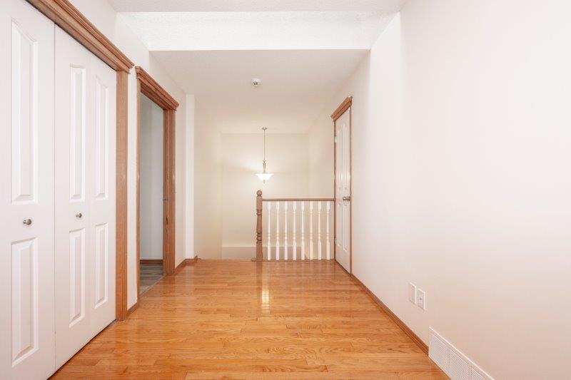 101 Coral Cove Northeast, Calgary, 3 Bedrooms Bedrooms, 0 ,3 BathroomsBathrooms,Houses,For Rent,Coral Cove Estates,101 Coral Cove Northeast,0,3256