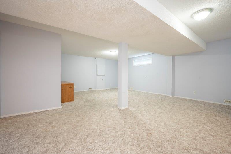 101 Coral Cove Northeast, Calgary, 3 Bedrooms Bedrooms, 0 ,3 BathroomsBathrooms,Houses,For Rent,Coral Cove Estates,101 Coral Cove Northeast,0,3256