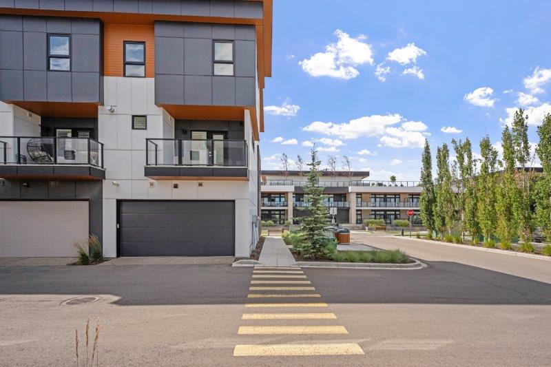 834 78 Street SW, Calgary, 3 Bedrooms Bedrooms, 0 ,3 BathroomsBathrooms,Condos/Townhouses,For Rent,834 78 Street SW,0,3260