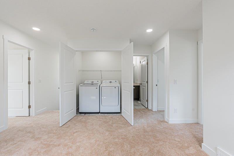 549 Clearwater Heath, Chestermere, 3 Bedrooms Bedrooms, 0 ,2.5 BathroomsBathrooms,Houses,For Rent,549 Clearwater Heath ,0,3262