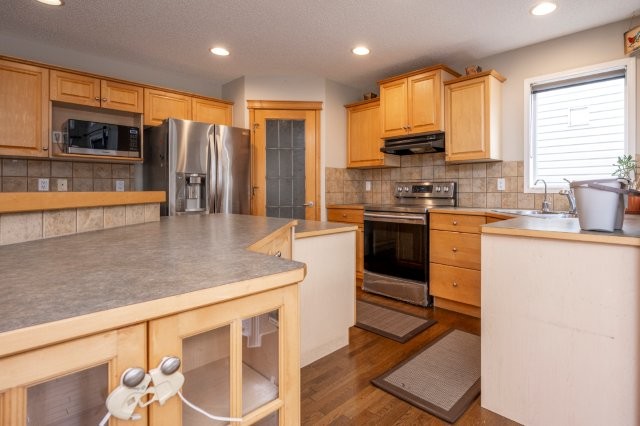 338 Royal Oak Circle Northwest, Calgary, 3 Bedrooms Bedrooms, 0 ,3 BathroomsBathrooms,Houses,For Rent,0,3265