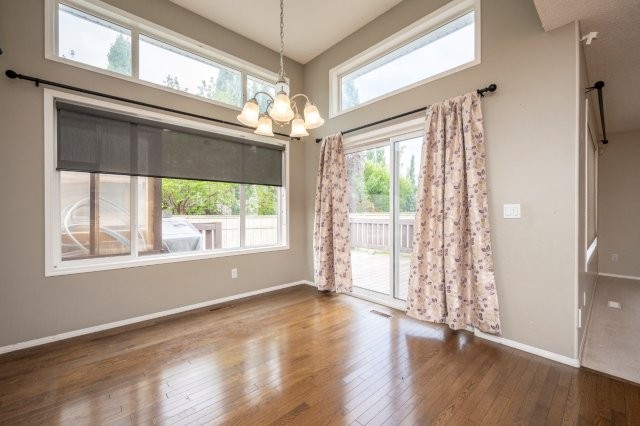 338 Royal Oak Circle Northwest, Calgary, 3 Bedrooms Bedrooms, 0 ,3 BathroomsBathrooms,Houses,For Rent,0,3265