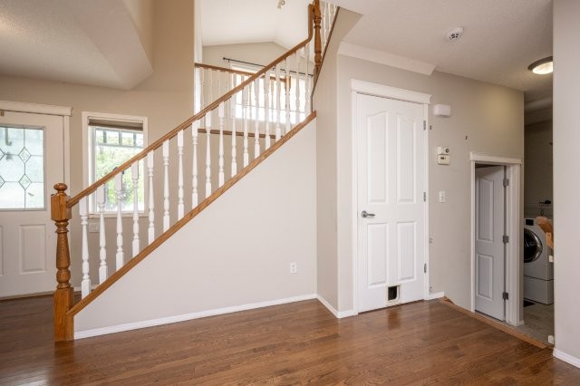 338 Royal Oak Circle Northwest, Calgary, 3 Bedrooms Bedrooms, 0 ,3 BathroomsBathrooms,Houses,For Rent,0,3265