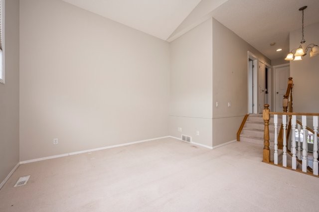 338 Royal Oak Circle Northwest, Calgary, 3 Bedrooms Bedrooms, 0 ,3 BathroomsBathrooms,Houses,For Rent,0,3265