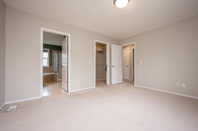 338 Royal Oak Circle Northwest, Calgary, 3 Bedrooms Bedrooms, 0 ,3 BathroomsBathrooms,Houses,For Rent,0,3265