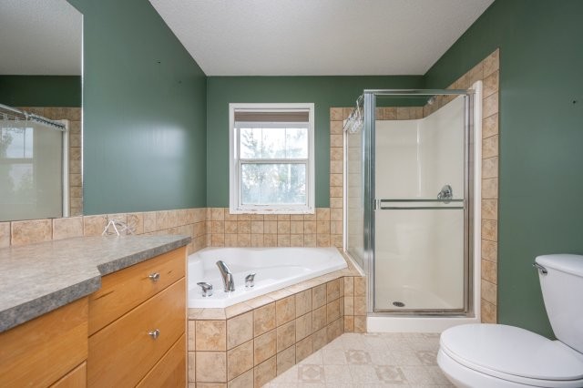 338 Royal Oak Circle Northwest, Calgary, 3 Bedrooms Bedrooms, 0 ,3 BathroomsBathrooms,Houses,For Rent,0,3265
