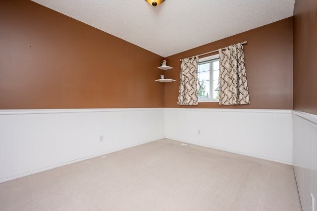 338 Royal Oak Circle Northwest, Calgary, 3 Bedrooms Bedrooms, 0 ,3 BathroomsBathrooms,Houses,For Rent,0,3265