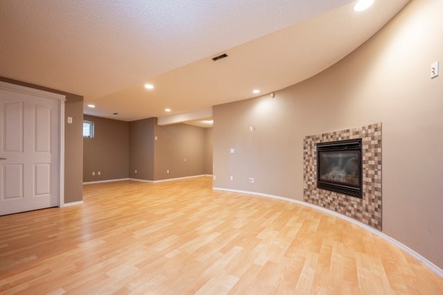 338 Royal Oak Circle Northwest, Calgary, 3 Bedrooms Bedrooms, 0 ,3 BathroomsBathrooms,Houses,For Rent,0,3265