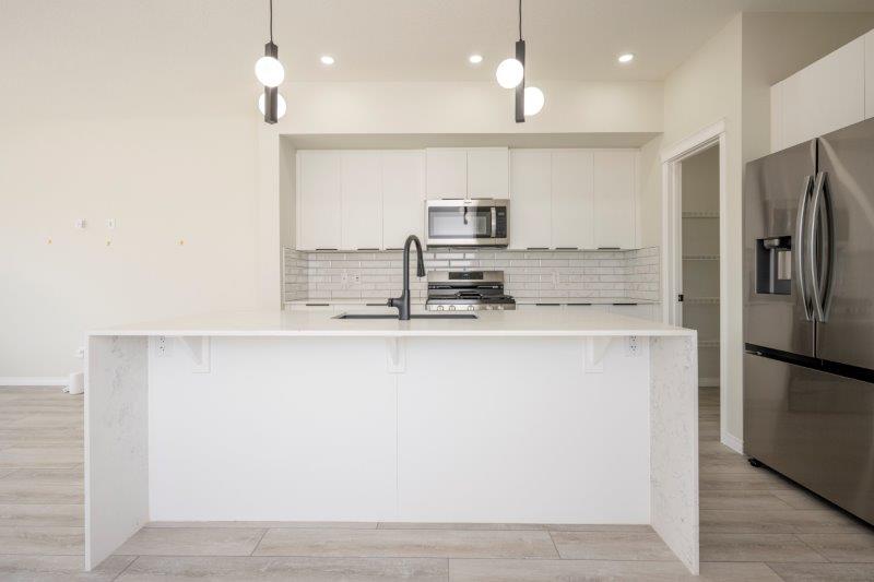58 Creekview Gardens Southwest, Creekstone, 0 , 0 ,0,Houses,For Rent,58 Creekview Gardens Southwest,0,3271