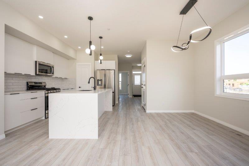 58 Creekview Gardens Southwest, Creekstone, 0 , 0 ,0,Houses,For Rent,58 Creekview Gardens Southwest,0,3271
