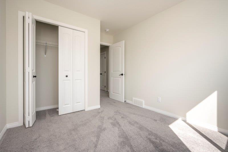 58 Creekview Gardens Southwest, Creekstone, 0 , 0 ,0,Houses,For Rent,58 Creekview Gardens Southwest,0,3271
