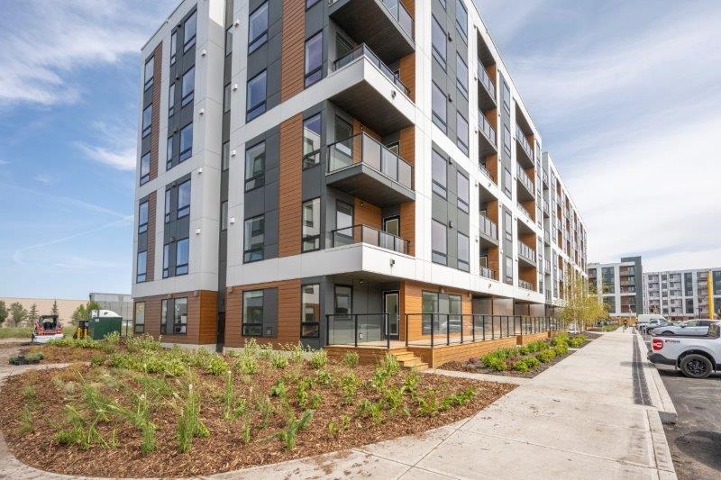 2215, 8500 19 Avenue SE, Calgary, 2 Bedrooms Bedrooms, 0 ,2 BathroomsBathrooms,Condos/Townhouses,For Rent,Easthills Crossing,2215, 8500 19 Avenue SE,0,3272