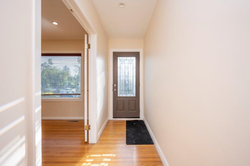 15 Greenwood Crescent Southwest, Calgary, 3 Bedrooms Bedrooms, 0 ,1 BathroomBathrooms,Houses,For Rent,15 Greenwood Crescent Southwest,0,3273