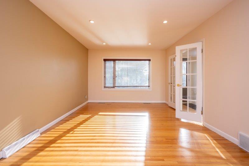 15 Greenwood Crescent Southwest, Calgary, 3 Bedrooms Bedrooms, 0 ,1 BathroomBathrooms,Houses,For Rent,15 Greenwood Crescent Southwest,0,3273