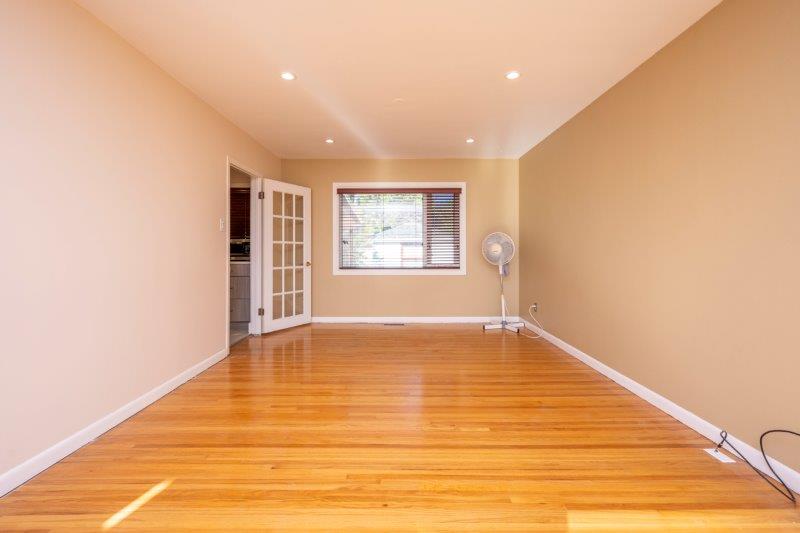 15 Greenwood Crescent Southwest, Calgary, 3 Bedrooms Bedrooms, 0 ,1 BathroomBathrooms,Houses,For Rent,15 Greenwood Crescent Southwest,0,3273