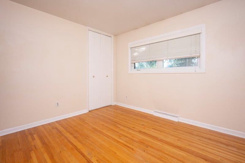 15 Greenwood Crescent Southwest, Calgary, 3 Bedrooms Bedrooms, 0 ,1 BathroomBathrooms,Houses,For Rent,15 Greenwood Crescent Southwest,0,3273