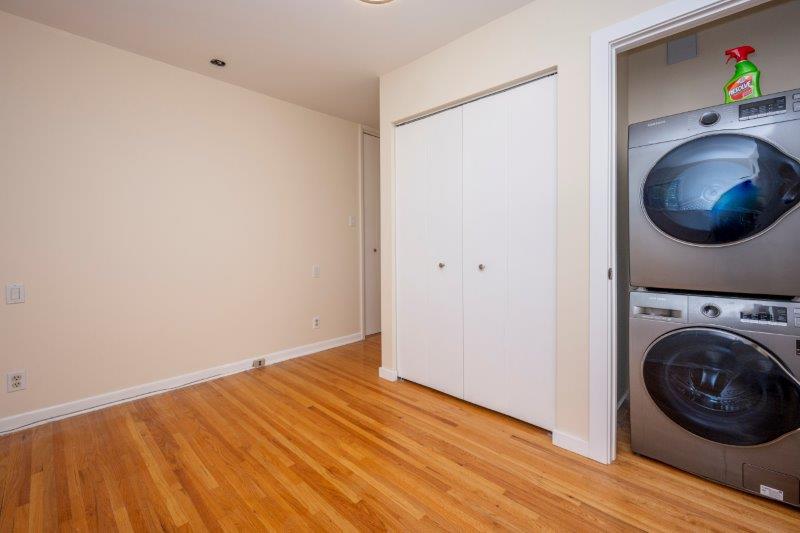 15 Greenwood Crescent Southwest, Calgary, 3 Bedrooms Bedrooms, 0 ,1 BathroomBathrooms,Houses,For Rent,15 Greenwood Crescent Southwest,0,3273