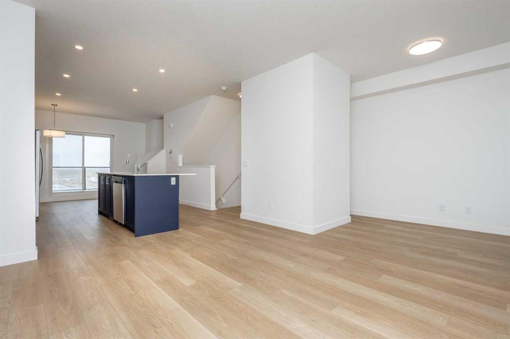 #412, 8535 19 AVenue SE, Calgary, 3 Bedrooms Bedrooms, 0 ,2 BathroomsBathrooms,Condos/Townhouses,For Sale,1,3275