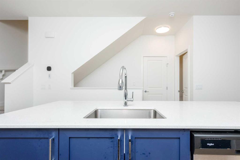 #412, 8535 19 AVenue SE, Calgary, 3 Bedrooms Bedrooms, 0 ,2 BathroomsBathrooms,Condos/Townhouses,For Sale,1,3275